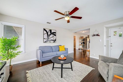 266 Northill Dr, San Antonio, TX, 78201-2641 | Card Image