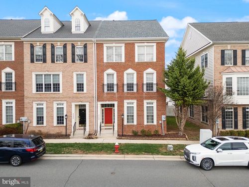 42496 Legacy Park Dr, BRAMBLETON, VA, 20148-5616 | Card Image