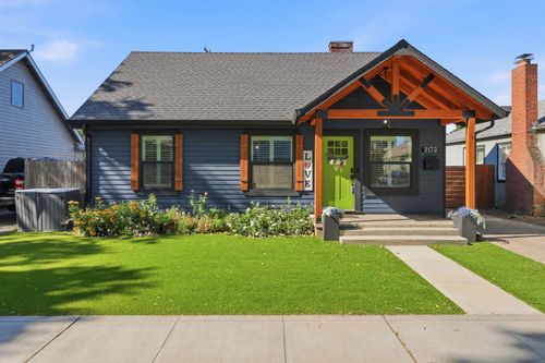 2172 7th Avenue, Sacramento, CA, 95818 | Card Image