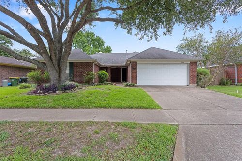 2120 Westminister St, Pearland, TX, 77581-4528 | Card Image