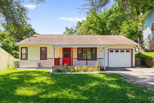 4905 Oakland Ave, Kansas City, KS, 66102-1635 | Card Image
