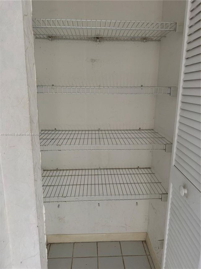 3313 Inverrary Blvd W, Townhouse with 3 bedrooms, 2 bathrooms and null parking in Lauderhill FL | Image 20