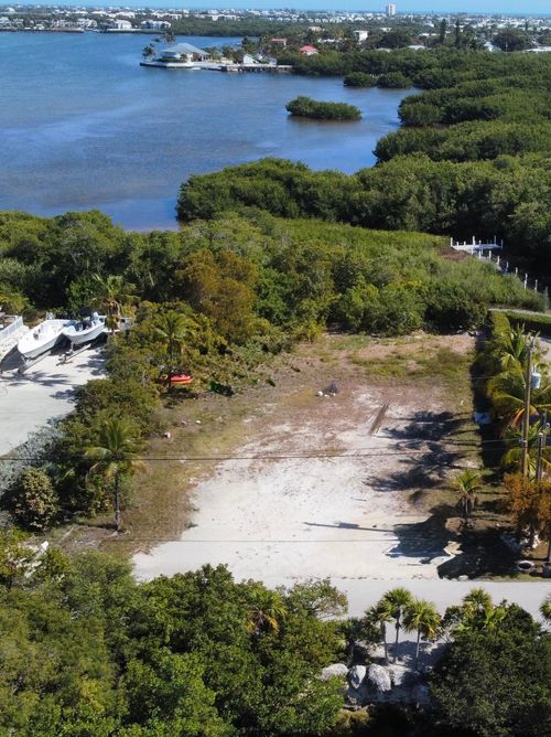 207 Stirrup Key Blvd, Marathon, FL, 33050-2906 | Card Image