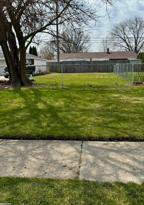 0 Port St, Saint Clair Shores, MI, 48082 | Card Image