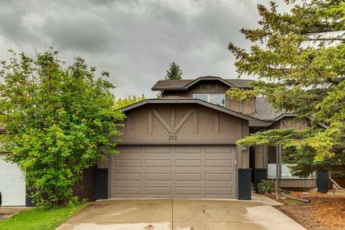312 Shawcliffe Cir Sw, Calgary, AB, T2Y1A4 | Card Image