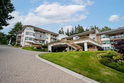 406 - 1350 Vidal St, Condo with 2 bedrooms, 2 bathrooms and 1 parking in White Rock BC | Image 1