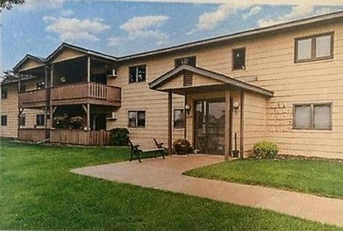 125-2114 Village Dr, Red Wing, MN, 55066-2983 | Card Image