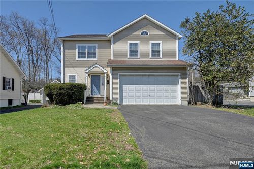 31 Ashwood Avenue, Summit, NJ, 07901 | Card Image
