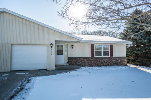 1925 Hilltop Dr, West Bend, WI, 53095-2959 | Card Image