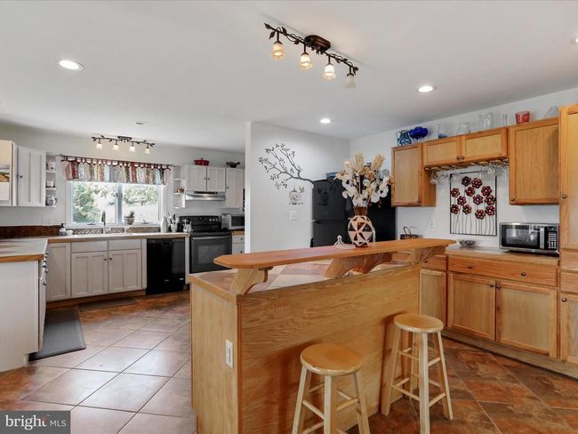 150 N Apple Ridge Rd, House other with 2 bedrooms, 2 bathrooms and null parking in Romney WV | Image 7