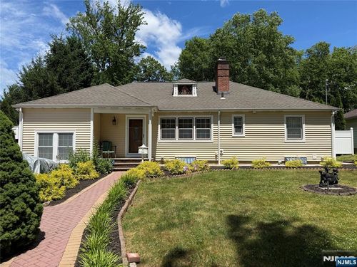 274 Elm Avenue, Hackensack, NJ, 07601 | Card Image