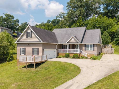 7844 Tucker Rd, Ashland, KY, 41102-7033 | Card Image