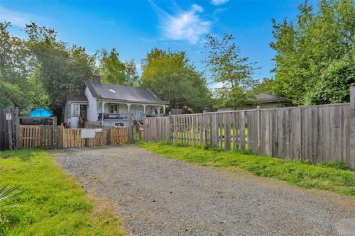 307 Holly Ave, Nanaimo, BC, V9S3M3 | Card Image