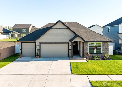 4713 W Thrush St, Moses Lake, WA, 98837-6007 | Card Image