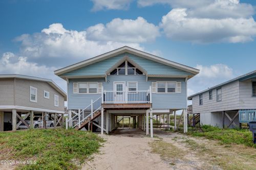 515 W Beach Dr, Oak Island, NC, 28465-7162 | Card Image