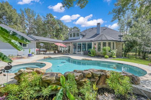 13247 Summer Rose Ln, Conroe, TX, 77302-3540 | Card Image