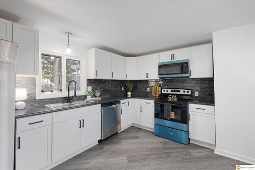 12812 Q St, Omaha, NE, 68137-3249 | Card Image