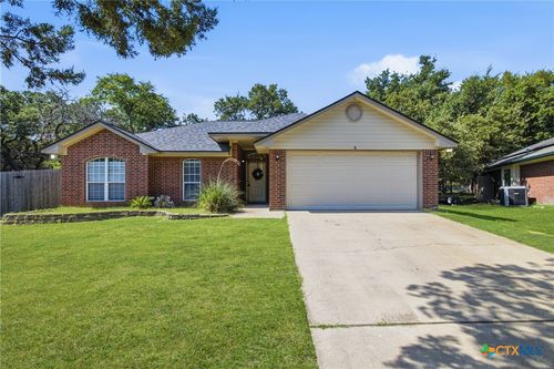 8 Holly Ct, Belton, TX, 76513-9009 | Card Image