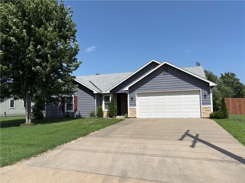 747 S Beech St, Ottawa, KS, 66067-2642 | Card Image