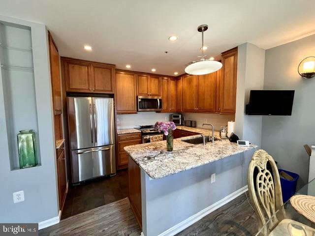 Residential Lease in ALEXANDRIA 4