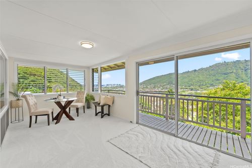 3129 Beaumont Woods Pl, Honolulu, HI, 96822-1421 | Card Image
