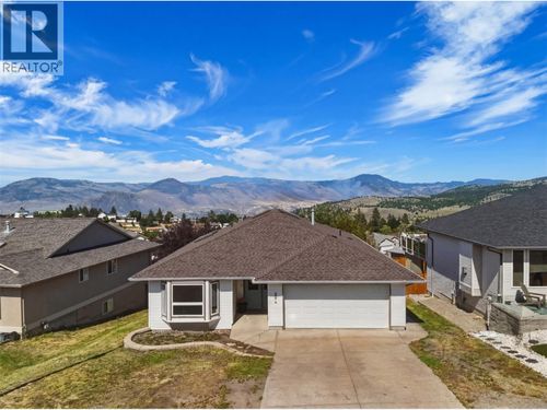 684 Dunrobin Dr, Kamloops, BC, V1S1W2 | Card Image