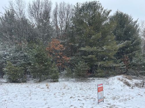 9530 Federal Rd, Howard City, MI, 49329-8776 | Card Image