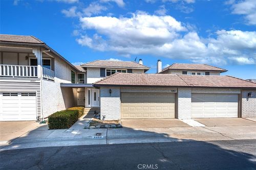 5353 Barrett Cir, Buena Park, CA, 90621-1351 | Card Image