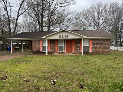 209 Oak Lane Cir, Houston, MS, 38851-1138 | Card Image