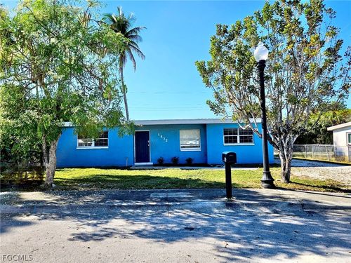 1532 Veronica S Shoemaker Blvd, FORT MYERS, FL, 33916-2150 | Card Image