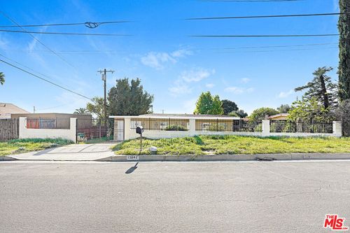 13847 Aults Ave, Sylmar, CA, 91342-2423 | Card Image