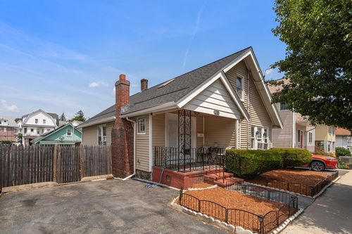 19 Elsie St, Everett, MA, 02149-5109 | Card Image