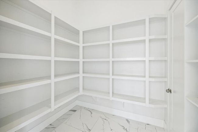 WALK-IN PANTRY | Image 22