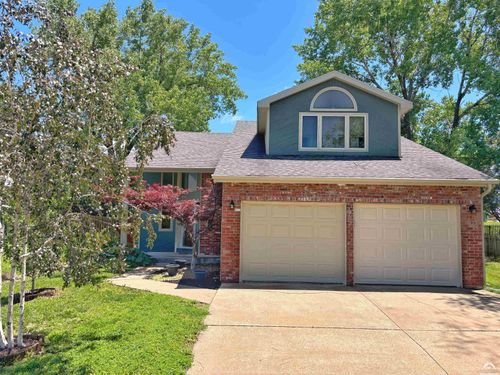 2916 Atchison Cir, Lawrence, KS, 66047-3949 | Card Image