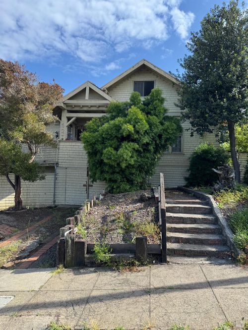 927 Carolina St, Vallejo, CA, 94590-5527 | Card Image