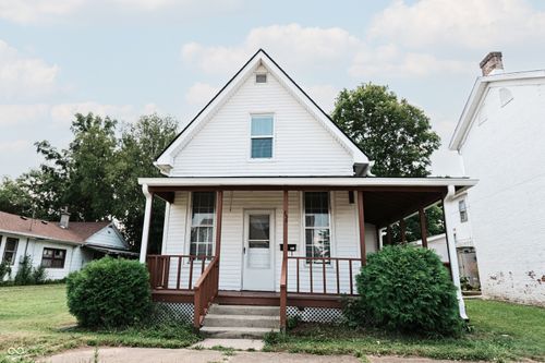223 W Bow St, Thorntown, IN, 46071-1107 | Card Image