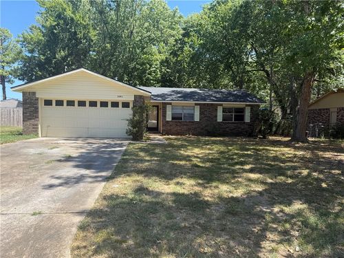 2892 N Peg Ln, Fayetteville, AR, 72703-3942 | Card Image