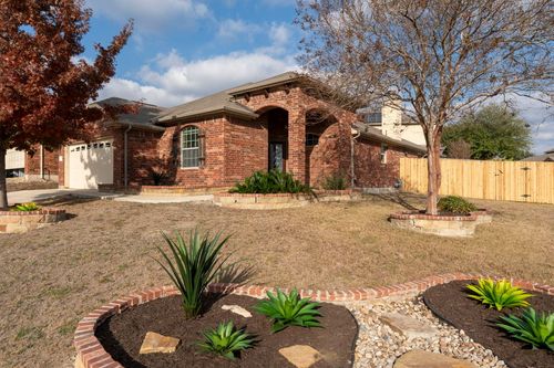 318 Pond View Pass, Buda, TX, 78610-3613 | Card Image
