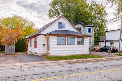 81 Pelham Rd, Saint Catharines, ON, L2S1S3 | Card Image