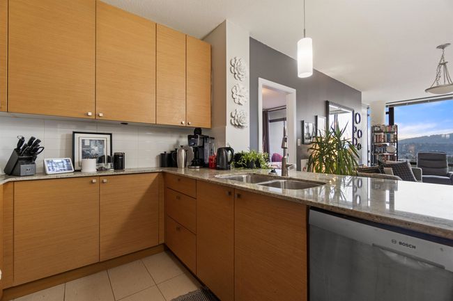 2005 - 110 Brew St, Condo with 2 bedrooms, 2 bathrooms and 1 parking in Port Moody BC | Image 7