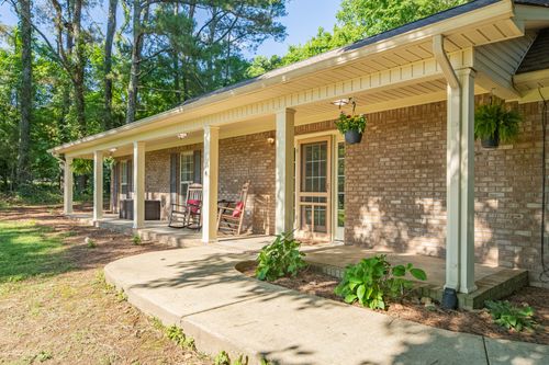 812 Good Hope Rd, Leoma, TN, 38468-8209 | Card Image
