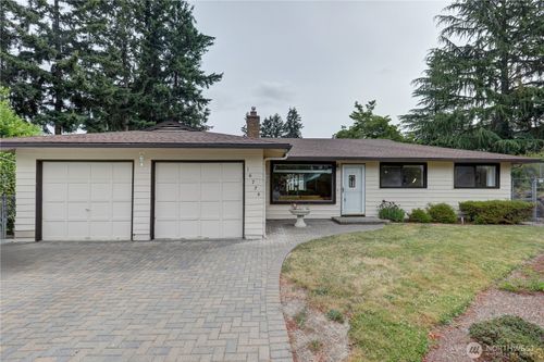 16724 Ne 22nd Street, Bellevue, WA, 98008 | Card Image