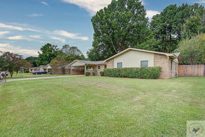 21 Green Acre Drive, House other with 3 bedrooms, 2 bathrooms and null parking in Texarkana AR | Image 2