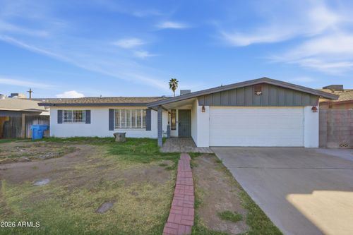 4045 W Montebello Ave, Phoenix, AZ, 85019-1852 | Card Image