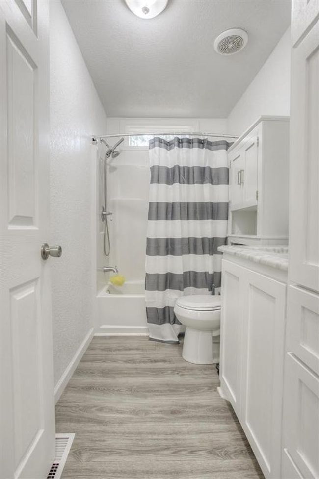 304 N Walnut Dr, House other with 3 bedrooms, 2 bathrooms and null parking in Trinity TX | Image 38
