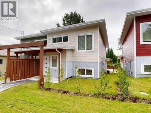 11-6730 Cranberry St, Powell River, BC, V8A3Z4 | Card Image