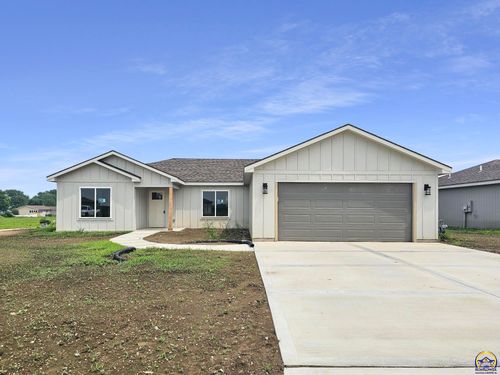 216 Clay Ave, Carbondale, KS, 66414-9503 | Card Image