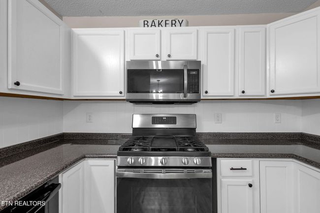 2927 Muzzle Ln, House other with 3 bedrooms, 2 bathrooms and null parking in Knoxville TN | Image 14