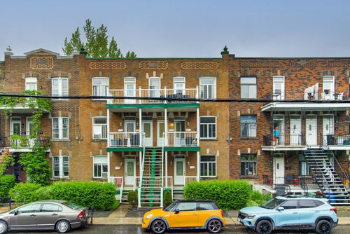 {{alt}} | Card Image