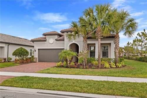9681 Everglades Dr, NAPLES, FL, 34120-1995 | Card Image